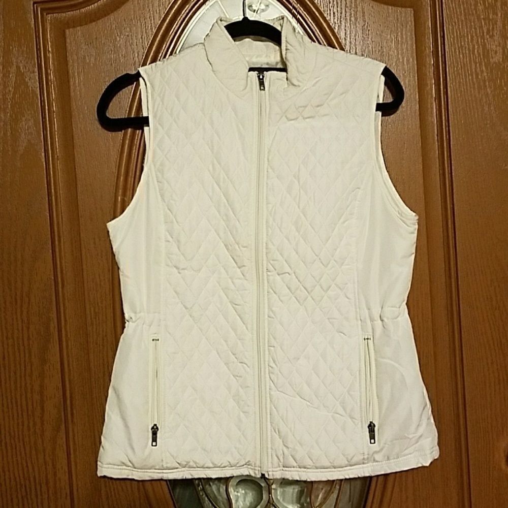 Relativity Off White  Quilted Vest Sz. M EUC .